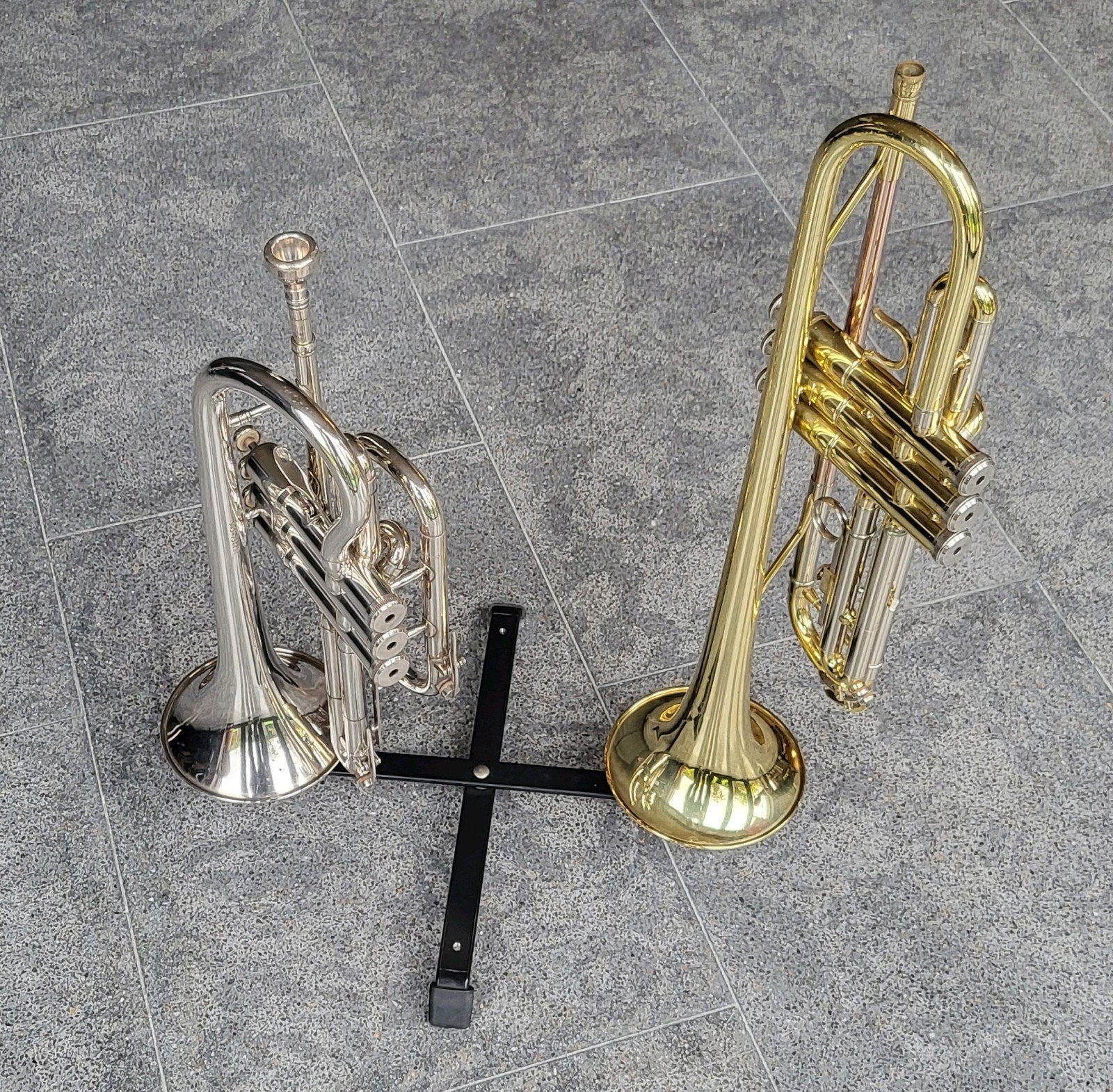 dubbele trompet stand, K & M, Muziek en Instrumenten, Ophalen of Verzenden, Nieuw, Instrumentstandaard, Trompet
