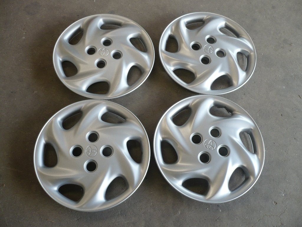 Toyota wieldoppen wieldeksels  14 inch prima staat., Ophalen of Verzenden