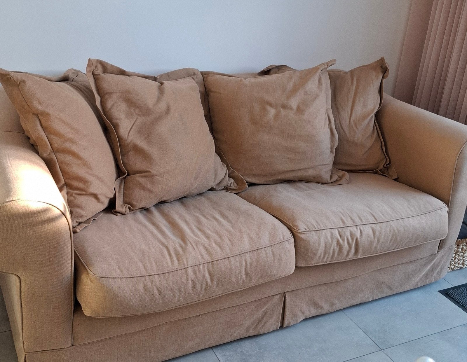 leuke, propere stoffe zetel met lisse kussens . donker beige, Ophalen, Gebruikt, 150 tot 200 cm, Driepersoons