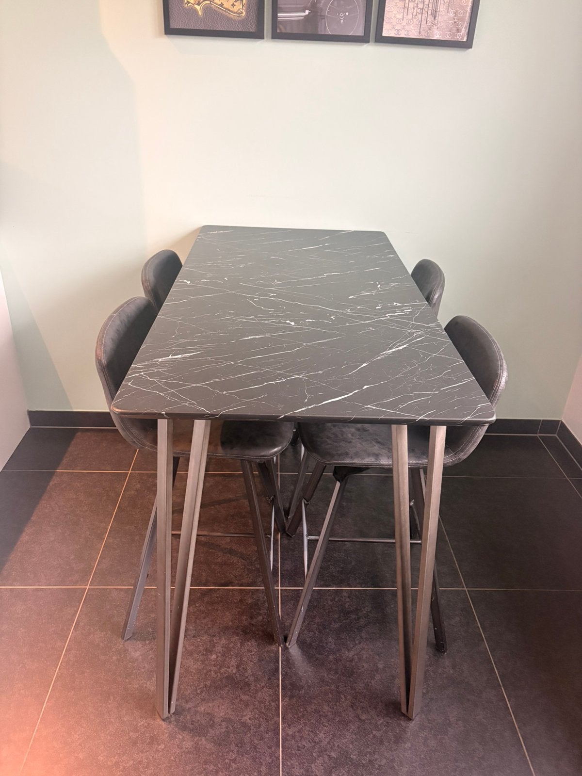 Industriele look bartafel met 4 krukken, Enlèvement, Comme neuf