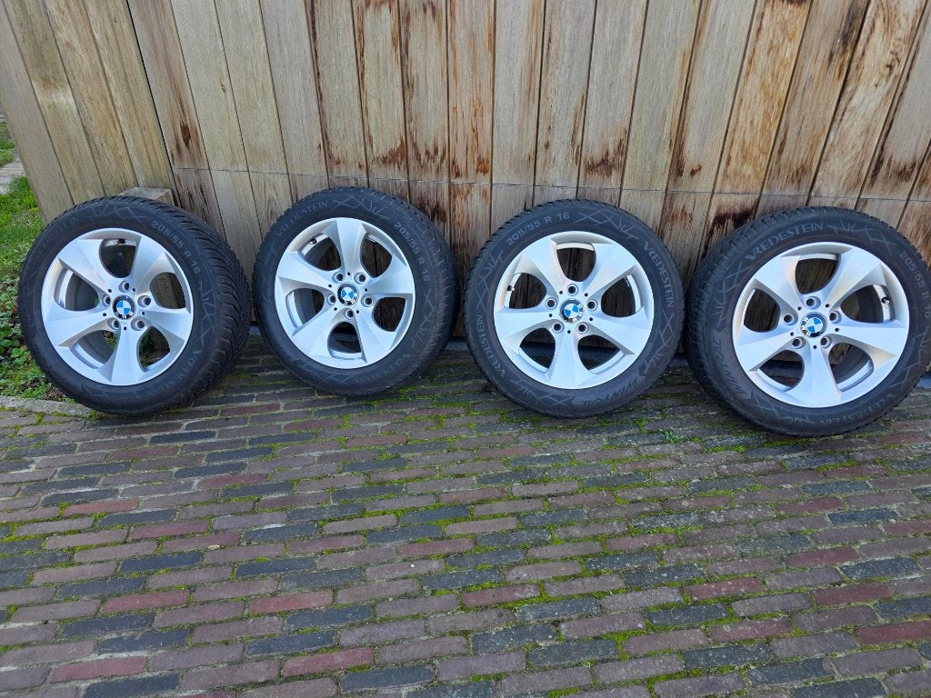 velgen met winterbanden BMW e90, Auto-onderdelen, Ophalen, Gebruikt, 16 inch, Banden en Velgen