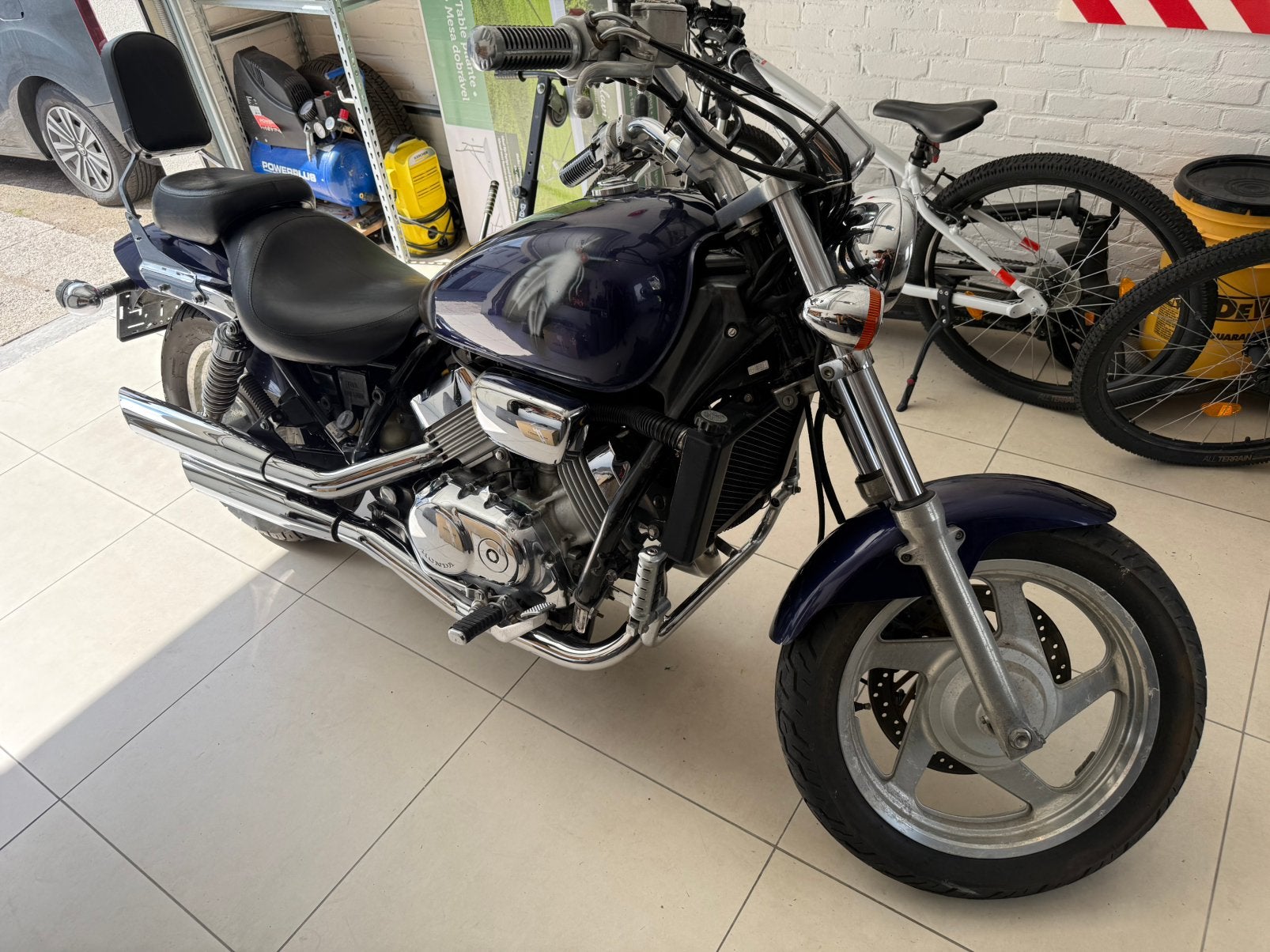 Honda VF750C Magna (1993), 4 cilinders, Gebruikt, Particulier, Meer dan 35 kW