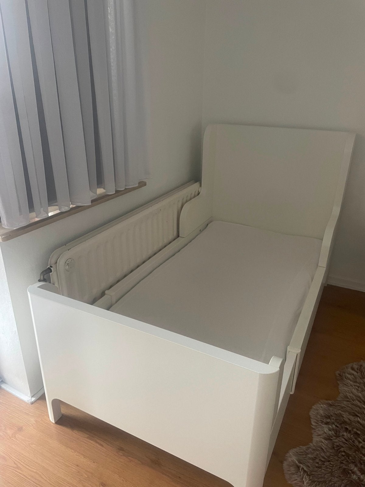 2 stuks meegroeibedden IKEA, bureau en nachtkastje, Huis en Inrichting, Slaapkamer | Bedden, Ophalen, Zo goed als nieuw, Wit, 90 cm