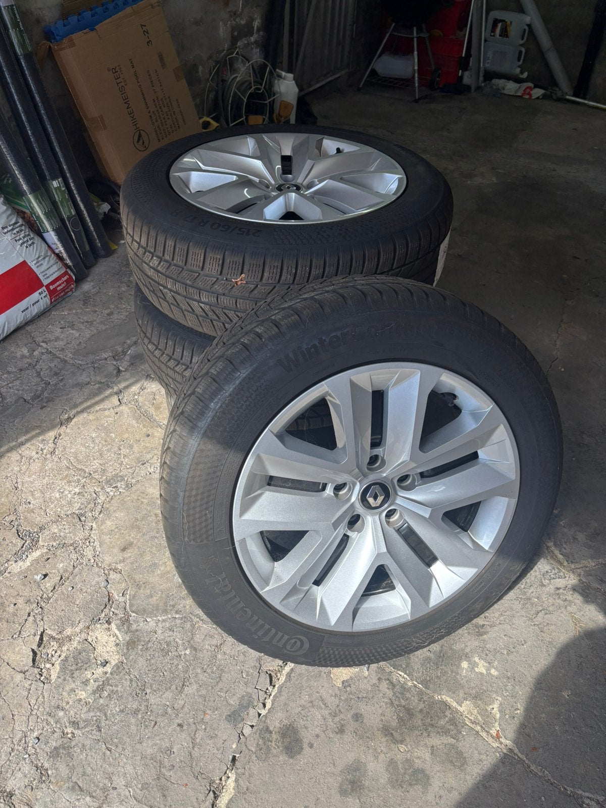 À vendre – 4 roues Renault avec pneus Continental hiver, Enlèvement, Comme neuf