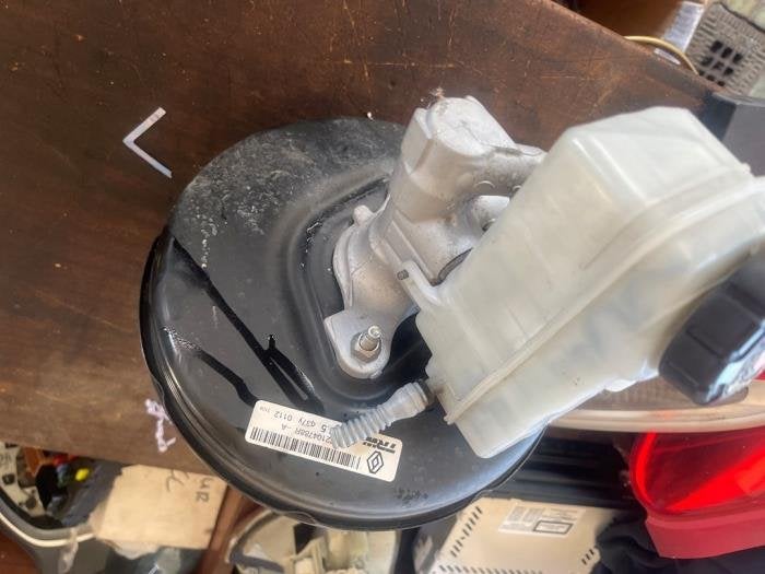 Rembekrachtiger van een Renault Clio, Gebruikt, -, Renault, -