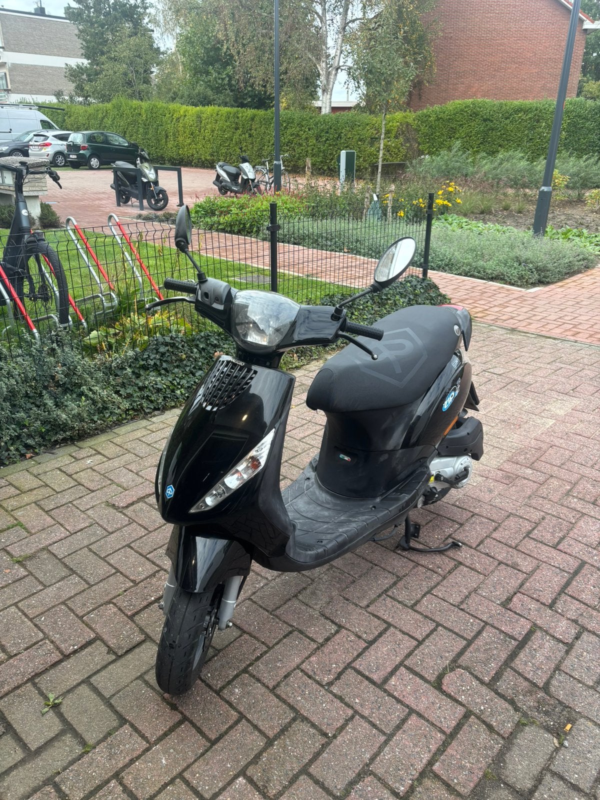 Zip 50cc 4t 2v, Ophalen, Zip, Zo goed als nieuw, Benzine