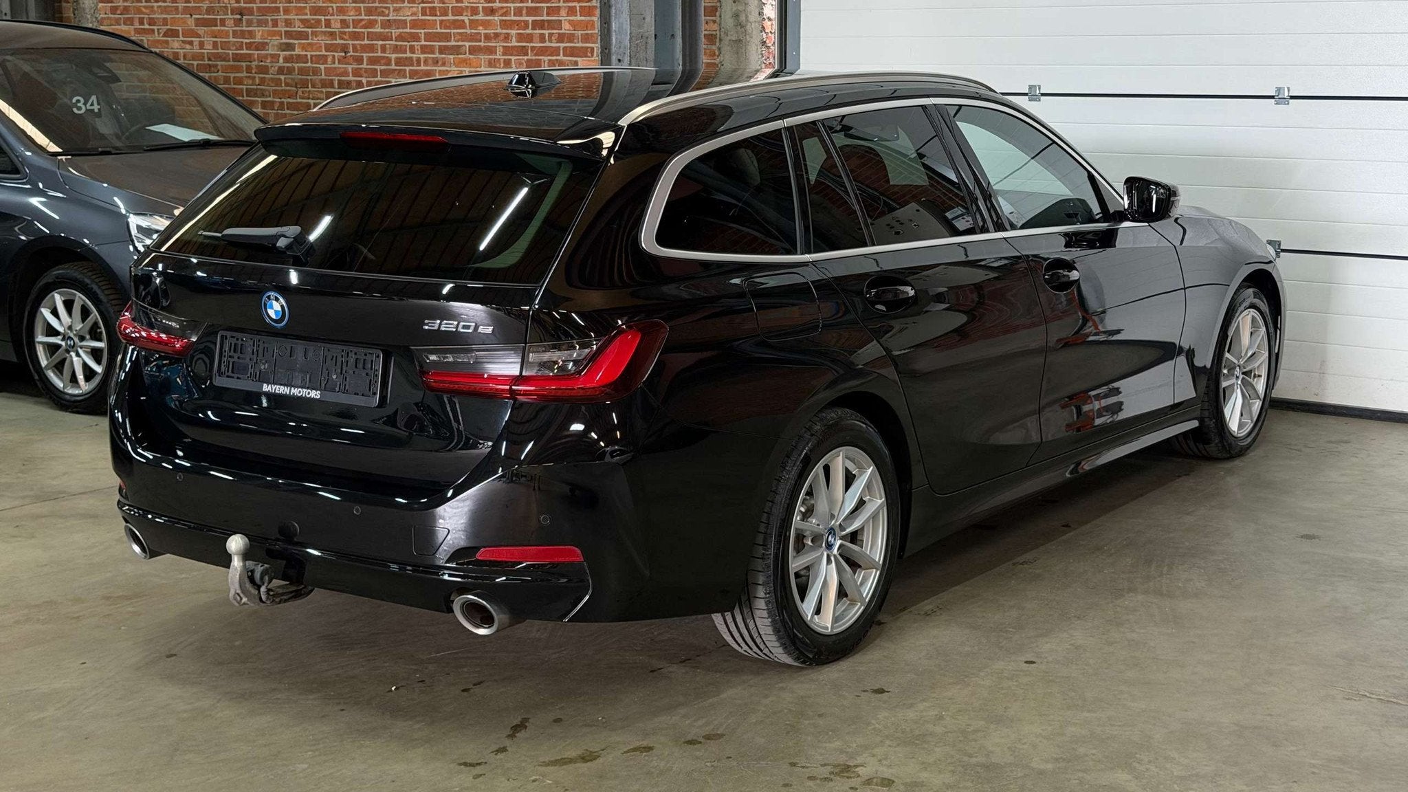 BMW 320 eA PHEV SOH 99% Garantie Plug in Hybride Benzine A, Autos, BMW, Achat, Euro 6, Entreprise, Noir