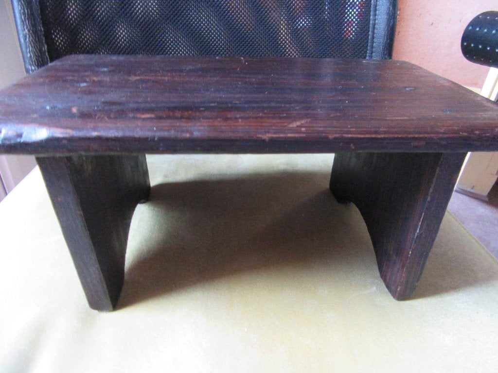 ancien marche pied ou repose pied en bois, Enlèvement