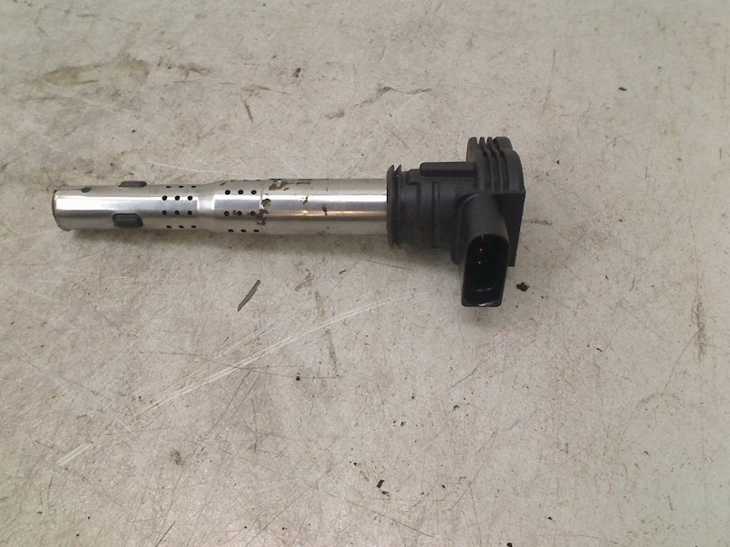 BOBINE D'ALLUMAGE golf 5 gti Volkswagen (07K905715c), Autos : Pièces & Accessoires, Volkswagen, Volkswagen AG, Utilisé, Kundenbetreuung@volkswagen.de