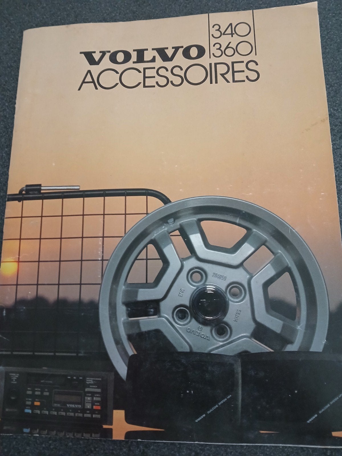 Boekje Volvo 340/360  accessoires, Enlèvement ou Envoi, Volvo