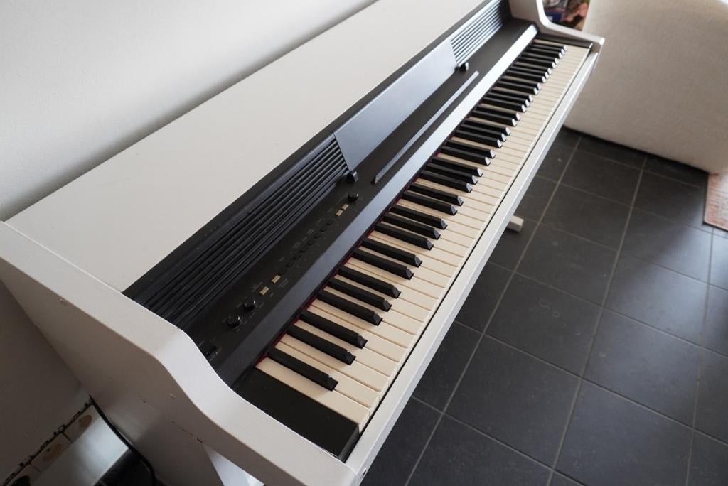 Digitale Piano Roland 5600s (+piano kruk), Musique & Instruments, Digital, Enlèvement, Utilisé, Piano