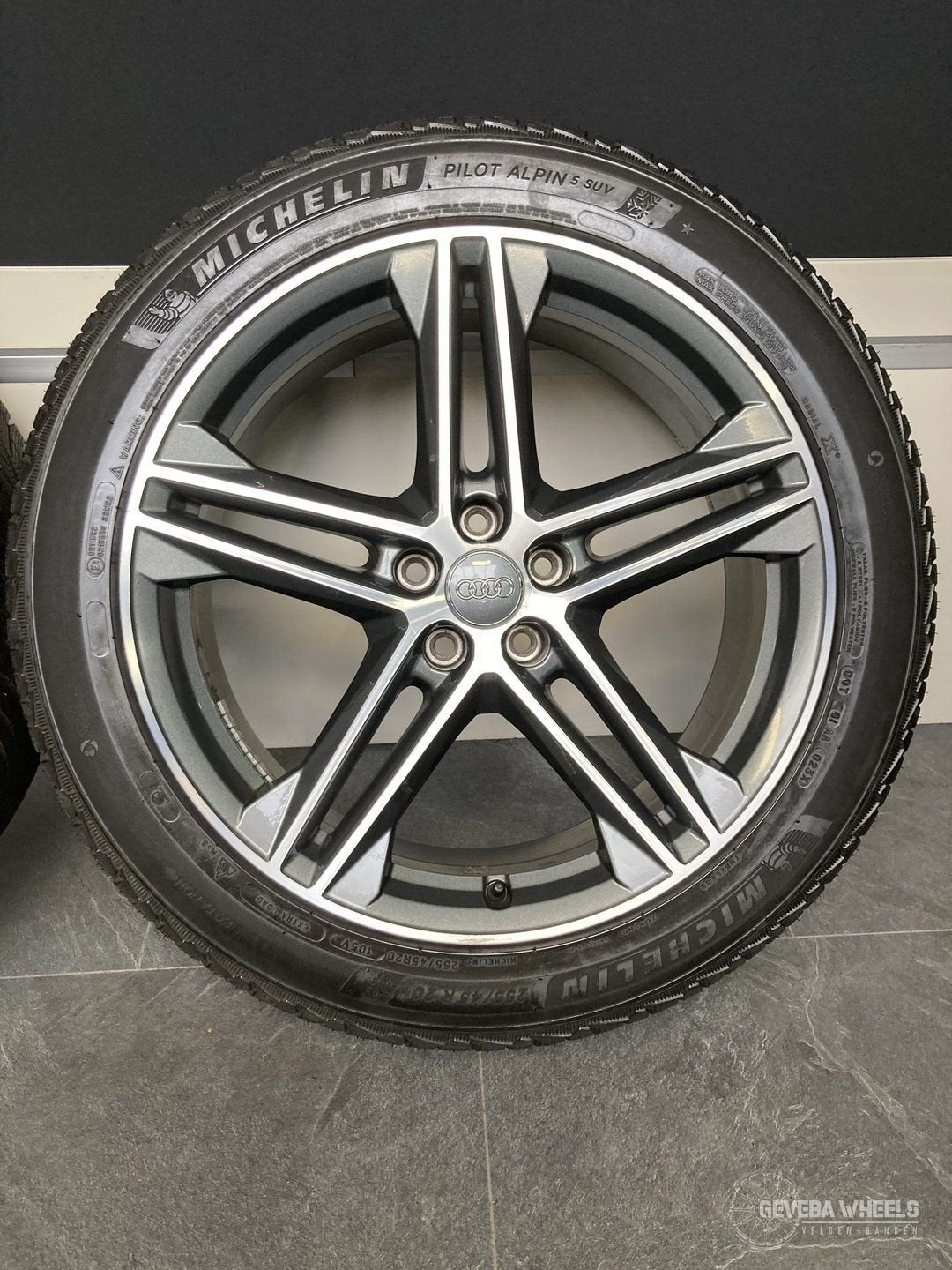 20” originele Audi Q5 / SQ5 velgen + Michelin winterbanden, Pneus et Jantes, Pneus hiver, 255 mm, Véhicule de tourisme