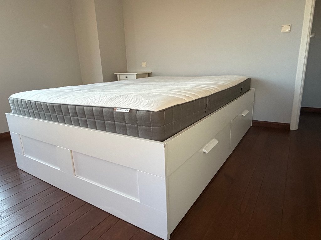 Lit IKEA BRIMNES avec rangements, Maison & Meubles, 140 cm, Enlèvement, Utilisé, 200 cm