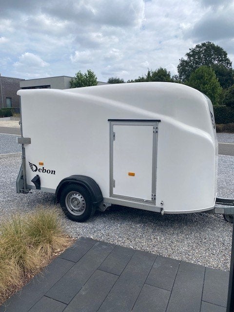 gesloten aanhangwagen DEBON CARGO 750/1300 CHEVAL LIBERTE, Ophalen, Zo goed als nieuw