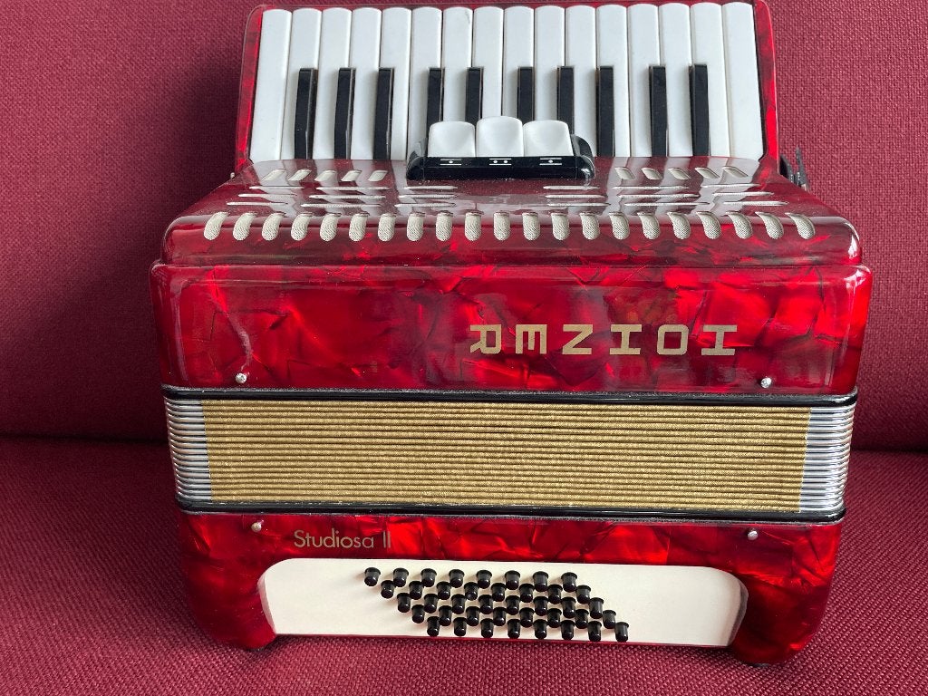 Kleine duitse Hohner Studiosa II accordeon . 40 bas .Top ., Met koffer, Hohner, 48-bas, Gebruikt