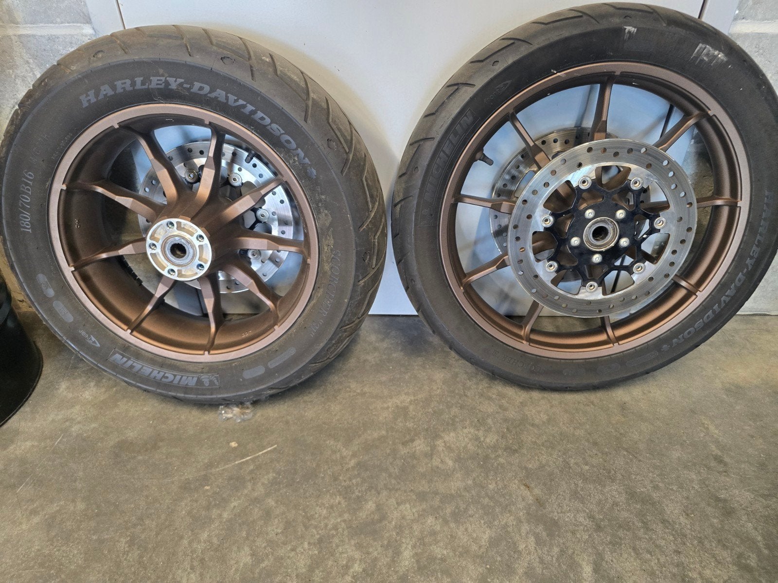 wielset voor low rider, Motoren