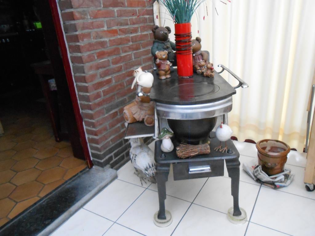 oud anthiek klein leuvens stoofje, Ophalen
