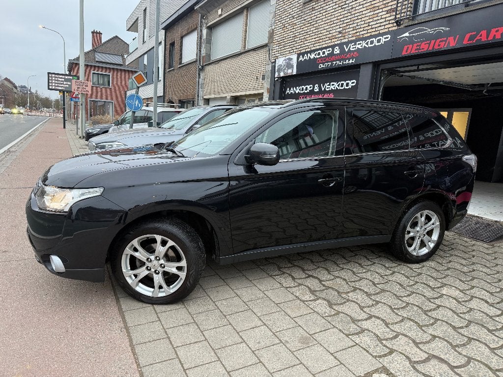 Outlander 2.2D 4x4 Boite Automatique 7Places Cuir Navi, Cuir, Euro 5, Achat, Outlander
