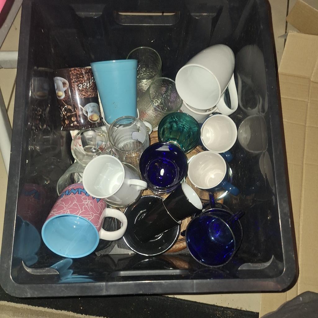 une caisse de verres a donné, Enlèvement