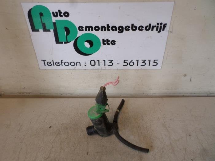 Ruitensproeierpomp voor van een Peugeot 806, Gebruikt, -, -, Ophalen of Verzenden