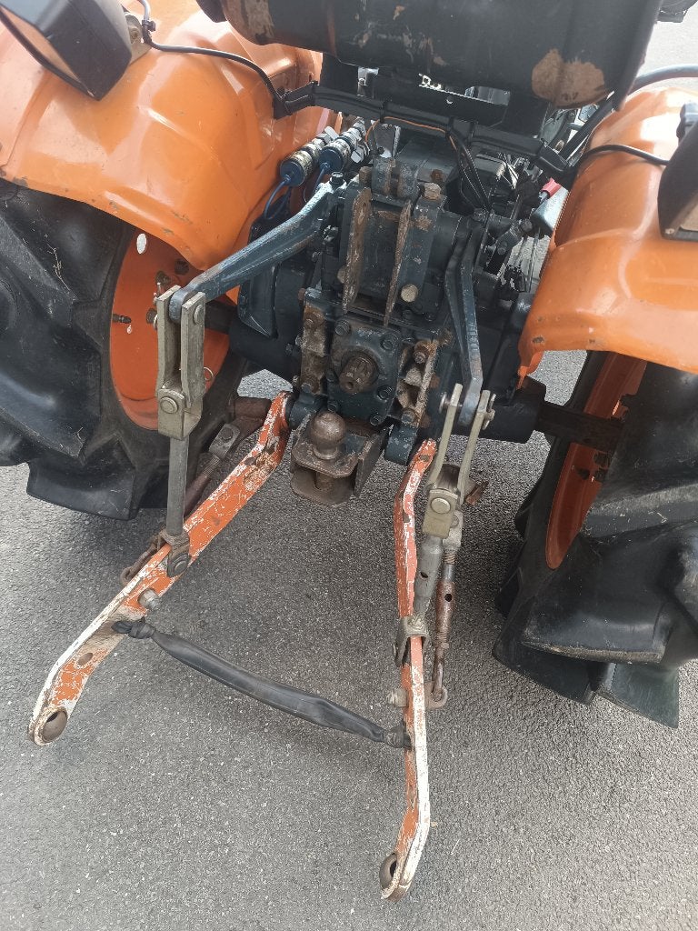 Kubota B7001 4x4 avec caissette – Hydraulique, Enlèvement, Utilisé, Jusqu'à 80 ch, Autres marques