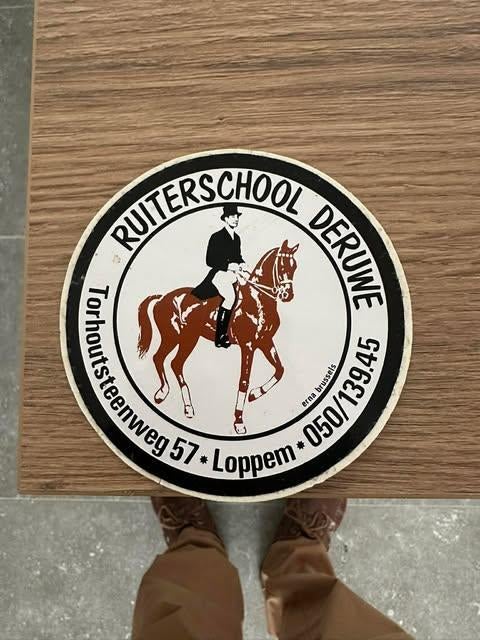 sticker ruiterschool Deruwe Loppem, Ophalen of Verzenden, Overige typen