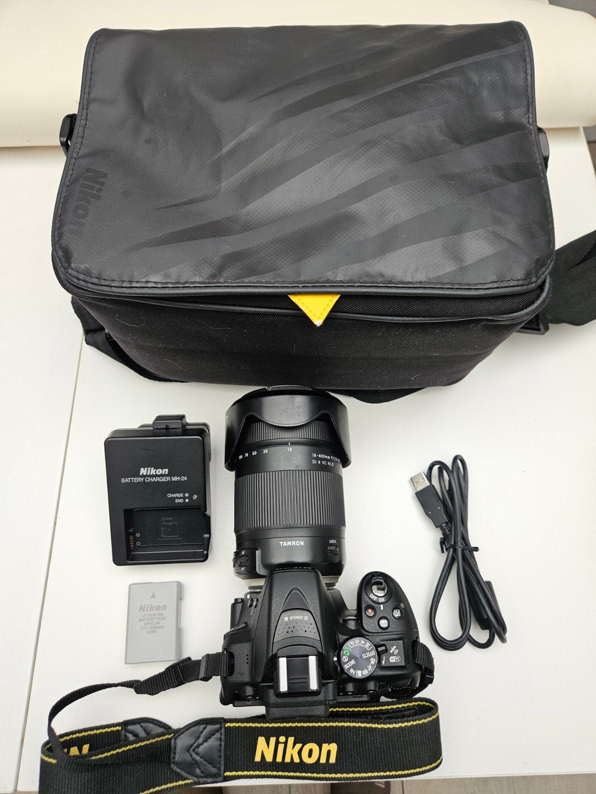 NIKON D5300 +18-400 F3.5-6.3 DI II VC HOUDER+TAS, Ophalen of Verzenden, Accu, Nikon