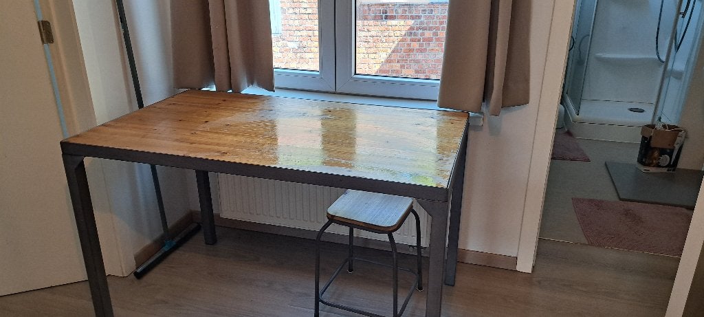 Grenenhouten eettafel met 4 krukken, Ophalen, Gebruikt, 100 tot 150 cm, 50 tot 100 cm