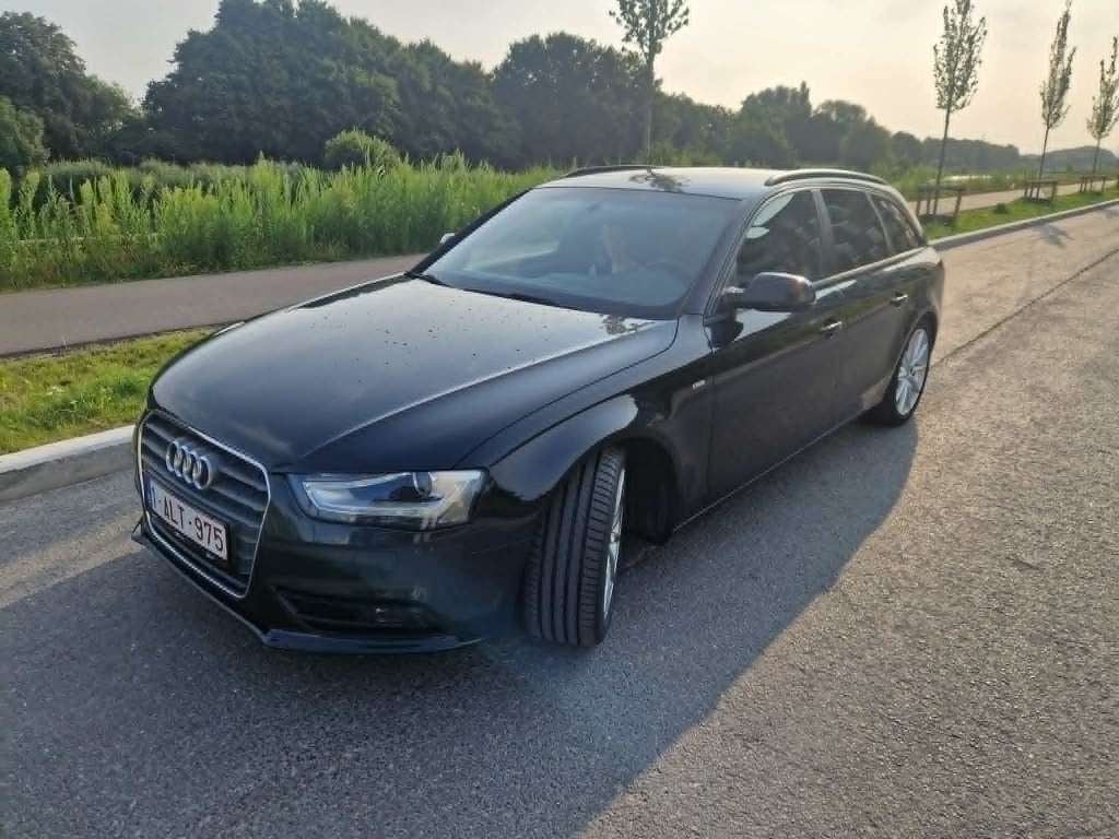 Audi A4 B8 S-Line, Autos, Achat, Euro 6, Boîte manuelle, Noir