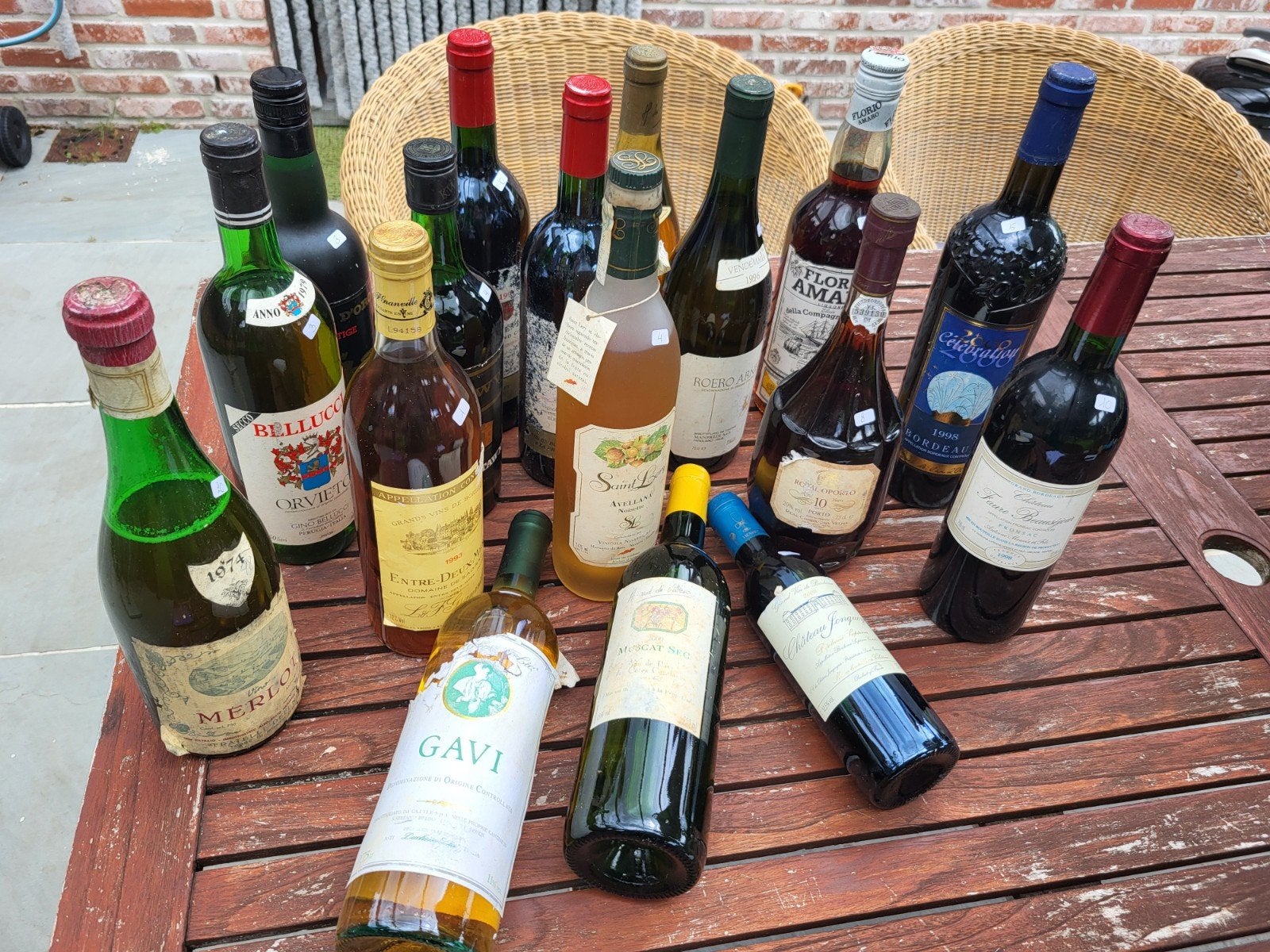 Lot oude wijnen / Kelderrestjes (17 flessen) – o.a. 1974 Orv, Verzamelen, Ophalen
