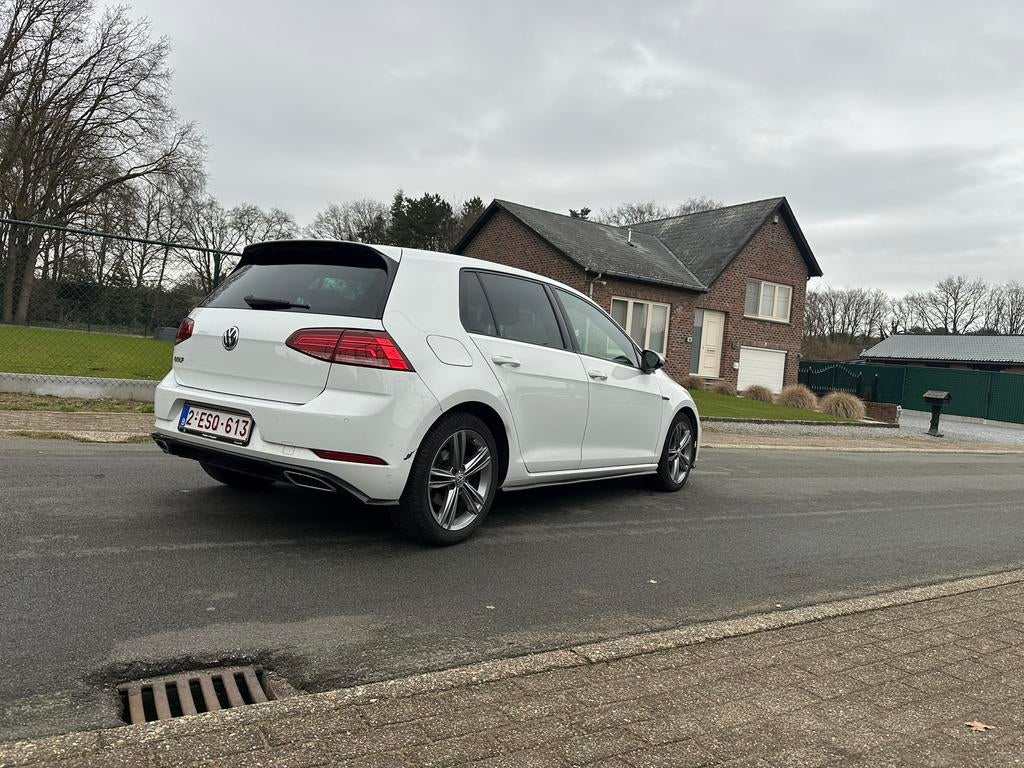 Volkswagen Golf 1.6 TDI 5-deurs–Direct inschrijven Topstaat, Avec chauffeur, Véhicule de tourisme