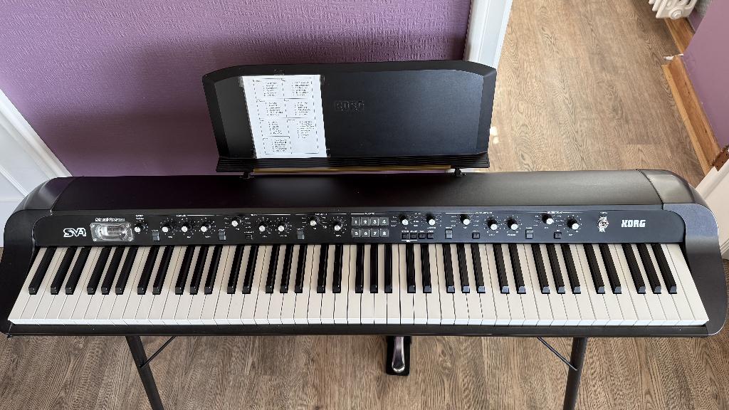 Piano Stage / Keyboard Korg SV-1 88 toetsen met accessoires, Muziek en Instrumenten, Keyboards, Gebruikt, 88 toetsen, Korg, Ophalen