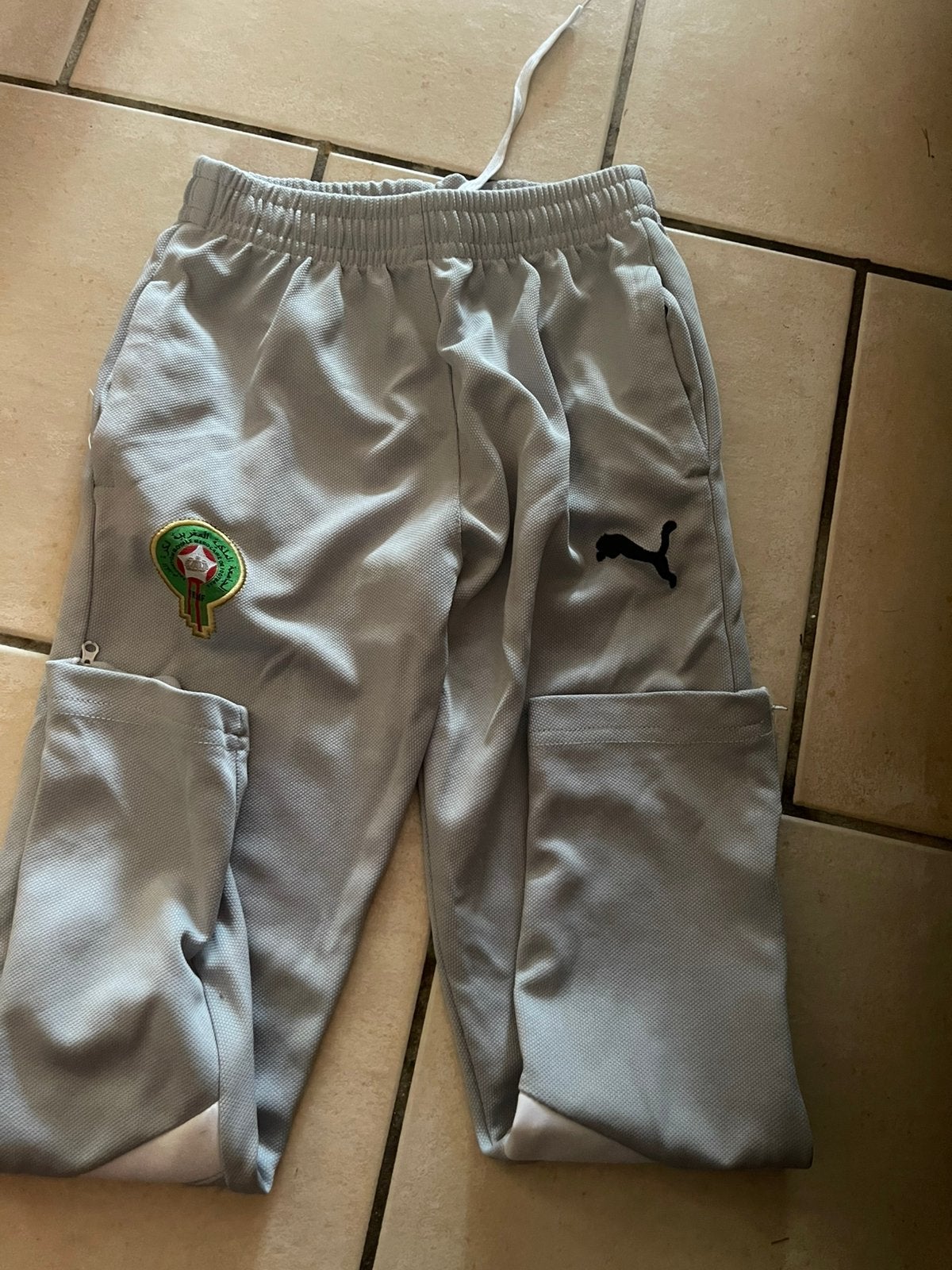 Ensemble garçon 10 ans, Enlèvement, Comme neuf, Gris