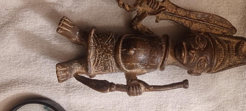 Figurine bronze africain