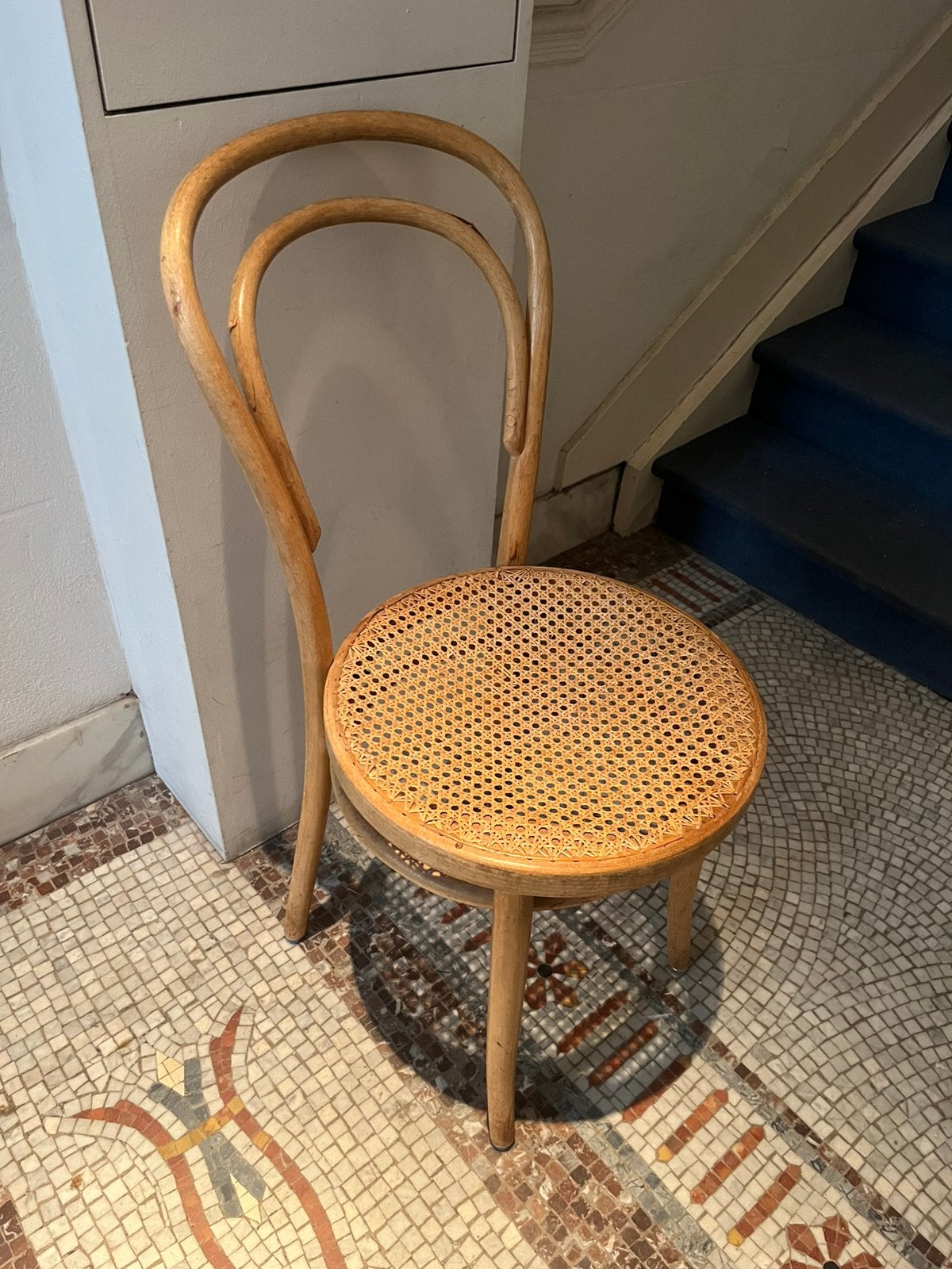 Stoelen thonet, Ophalen
