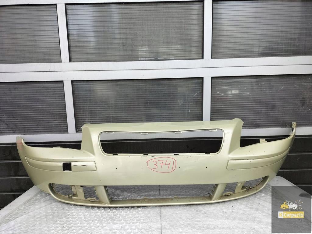VOLVO V50 VOORBUMPER 30657005, Gebruikt, Gunnar Engellaus vag 8
405 31  Gothenburg, SE, Info@volvocars.com, Volvo