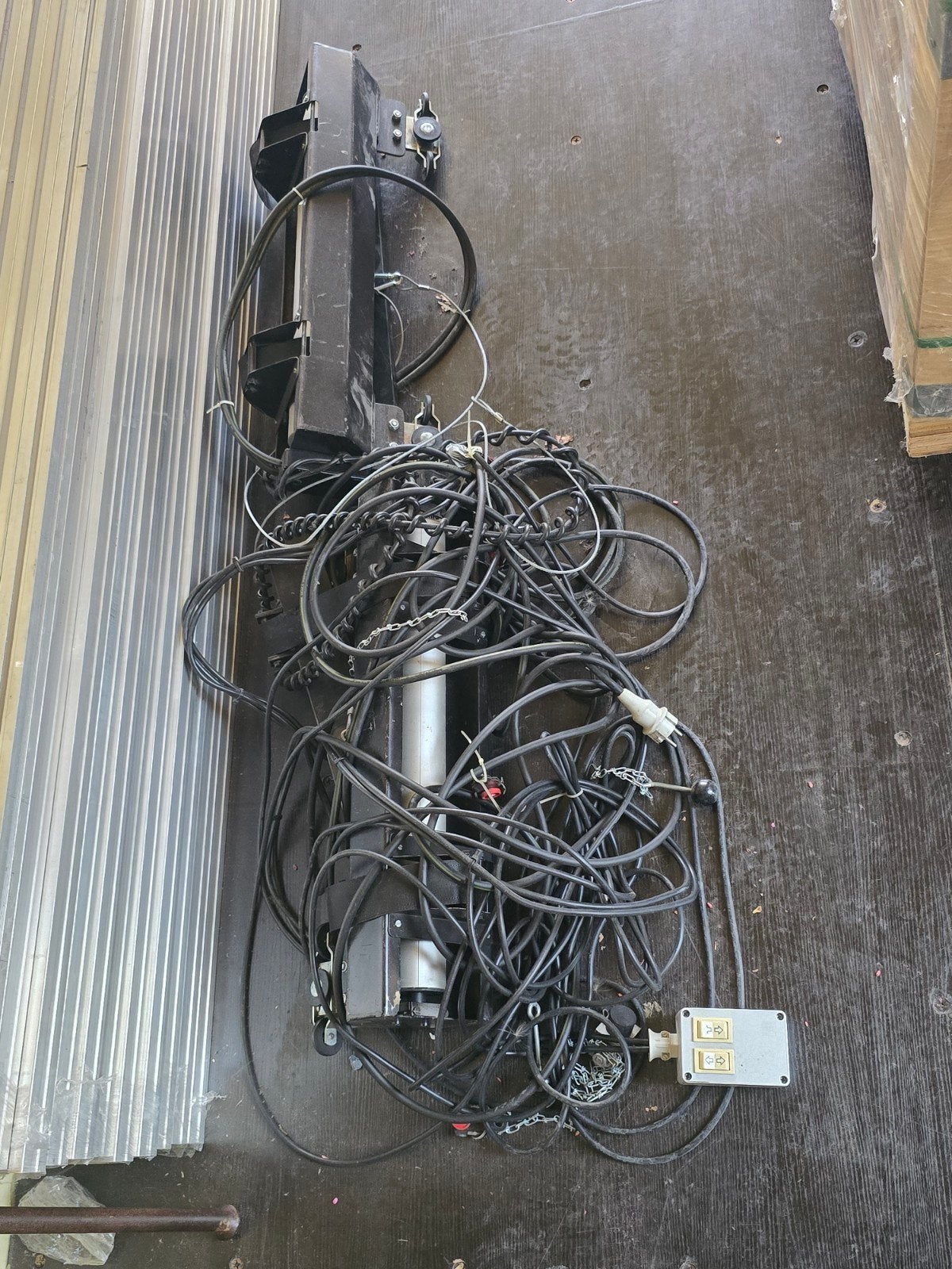 2 elektrische lieren, Ophalen, Gebruikt, Elektrisch