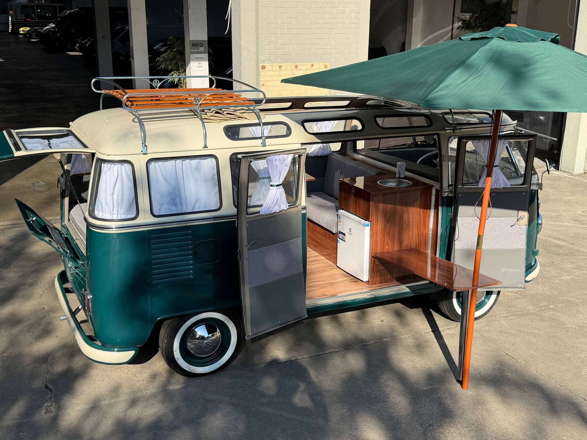 Volkswagen T1 Kombi Samba Style 23 Window Camper Oldtimer, foto 9