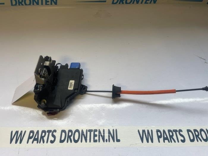 Serrure portière mécanique 4portes avant gauche d'un Audi, Autos : Pièces & Accessoires, -, 3 mois de garantie, Audi, Utilisé