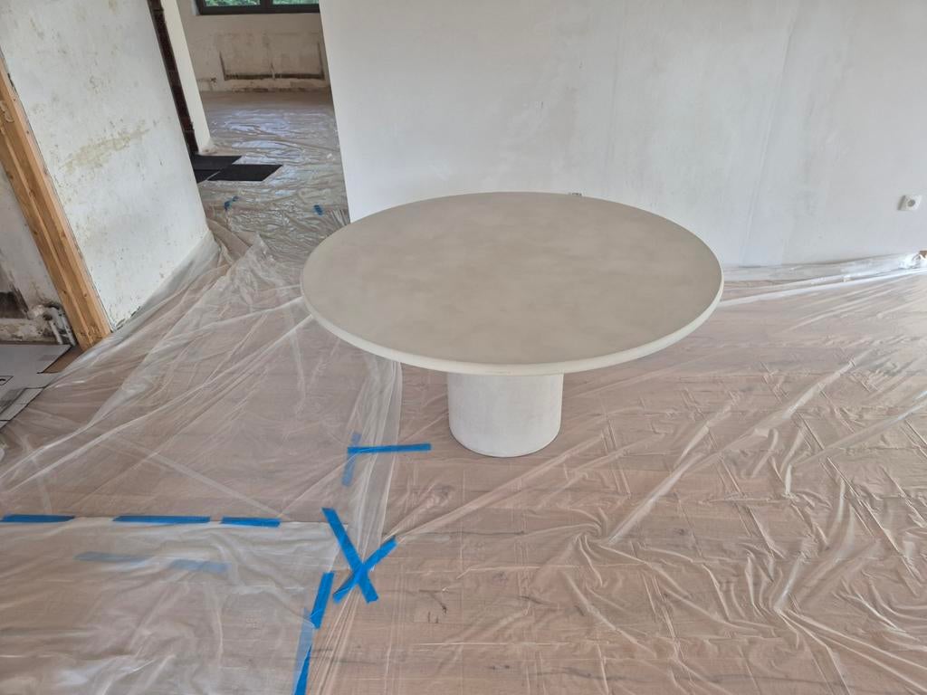 Unieke design tafel – microcement / microtopping / mortex, Huis en Inrichting, Tafels | Eettafels, Ophalen