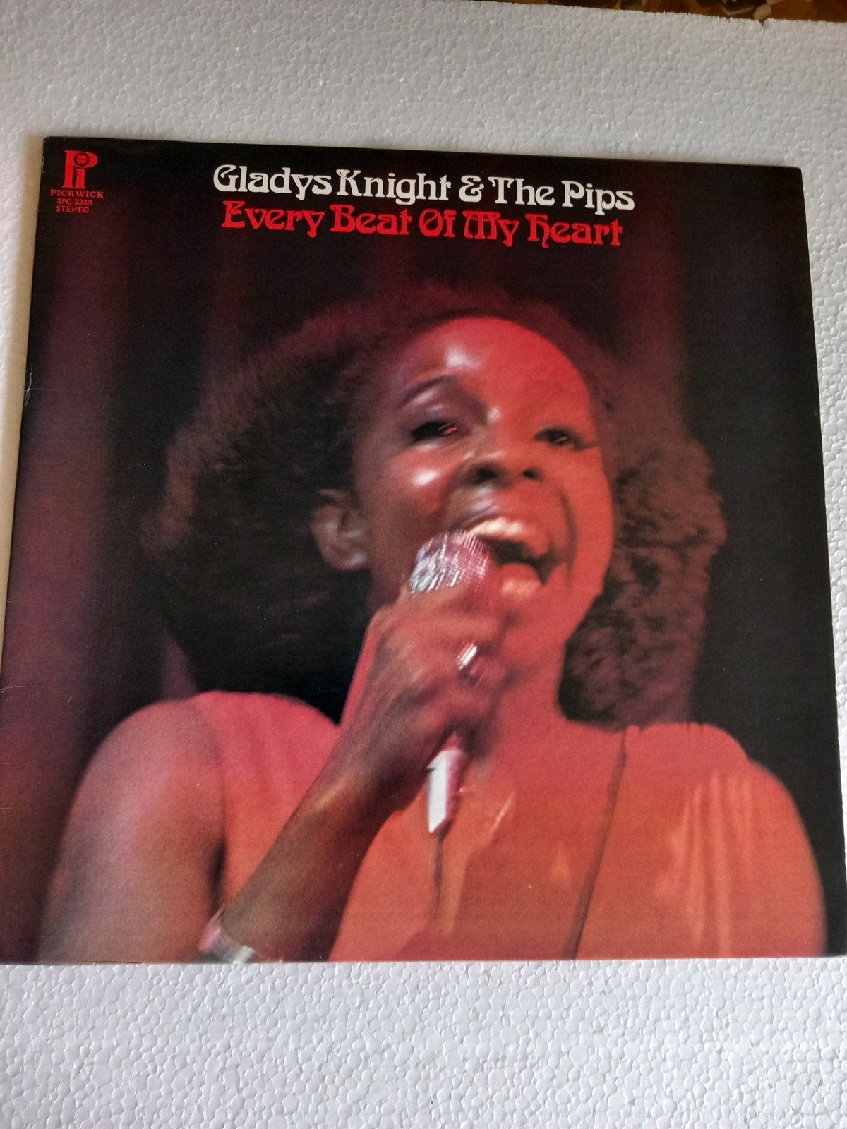 GLADYS KNIGHT AND THE PIPS. R&B POPCORN USA LP, Enlèvement ou Envoi, LP