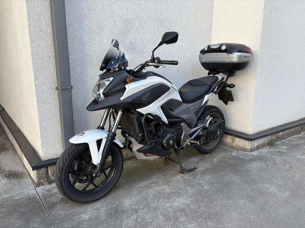 Honda NC750X - wit - 2015 - 1e eigenaar, Motoren, 2 cilinders, 745 cc, Motorrijbewijs A, Gebruikt