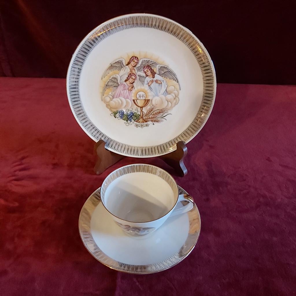 communion, tasse, soucoupe et assiette à dessert 1950-1960, Enlèvement ou Envoi