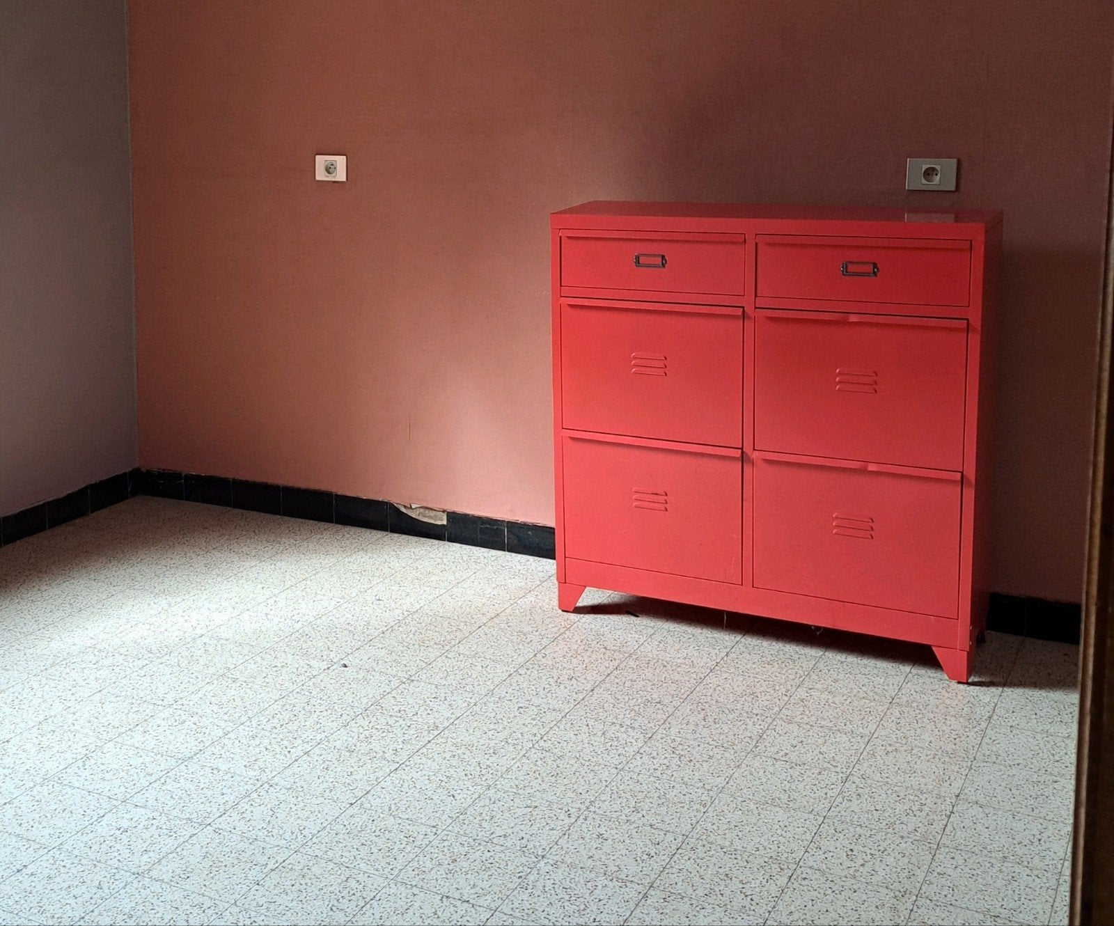 meuble a chaussure en métal rouge, Maison & Meubles, Enlèvement, Utilisé