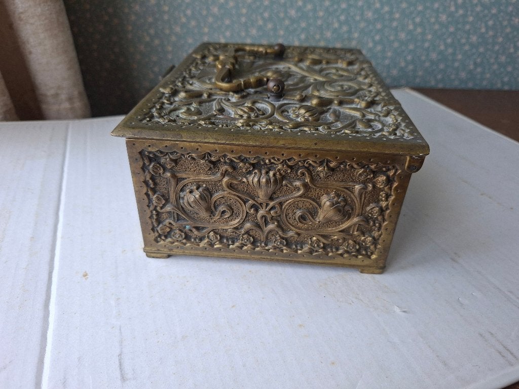 ANCIEN COFFRET A BIJOUX STYLE RENAISSANCE   ERHARD SÖHNNE, Enlèvement ou Envoi