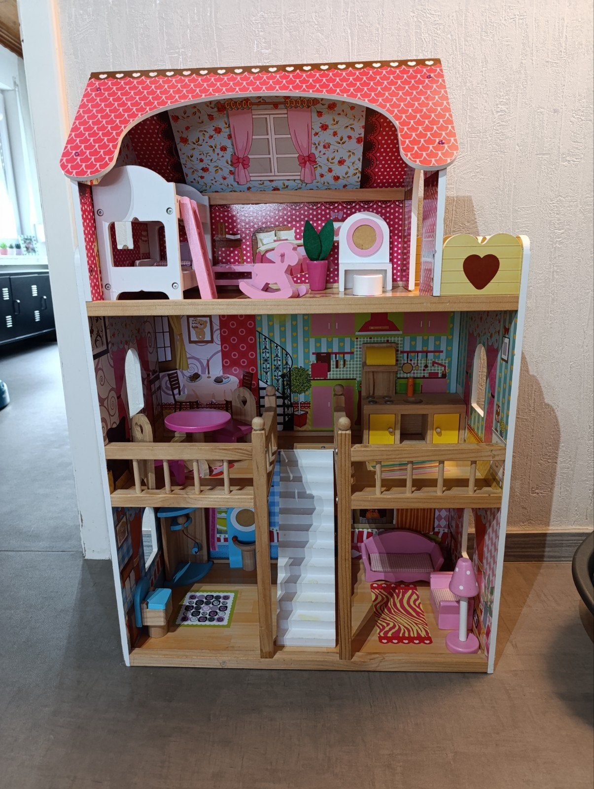 Houten poppenhuis, Ophalen, Poppenhuis