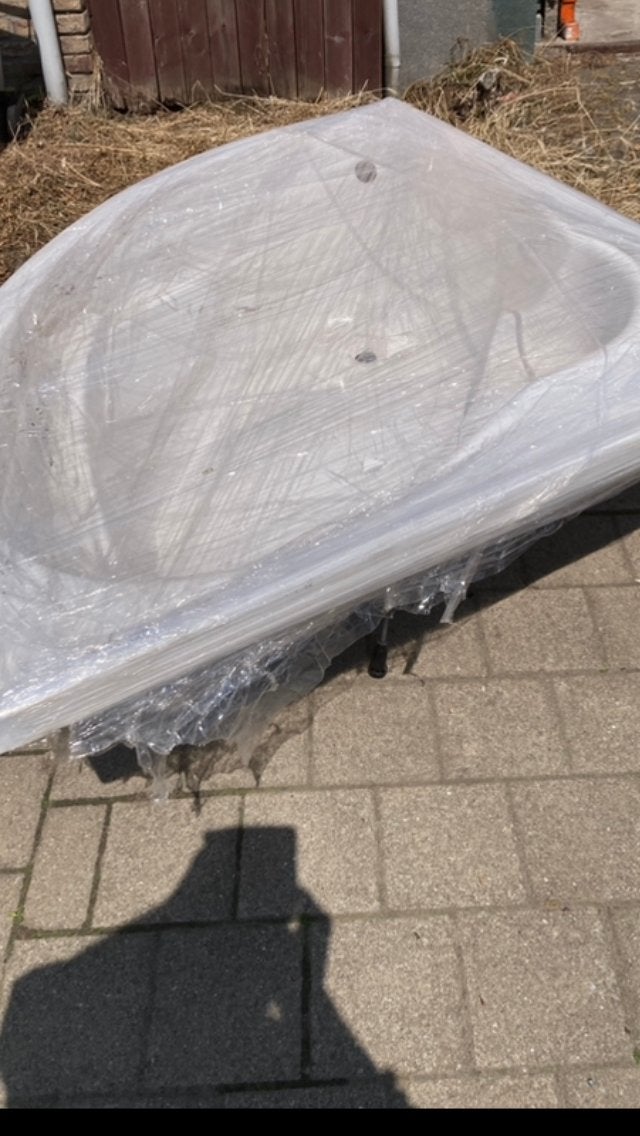 Hoek bad nieuw, Doe-het-zelf en Bouw, Sanitair, Ophalen, Zo goed als nieuw, Bad