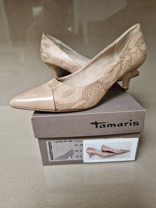 Pump beige multi slangen motief hak 5cm, maat 39., Pumps, Beige, Zo goed als nieuw, Ophalen