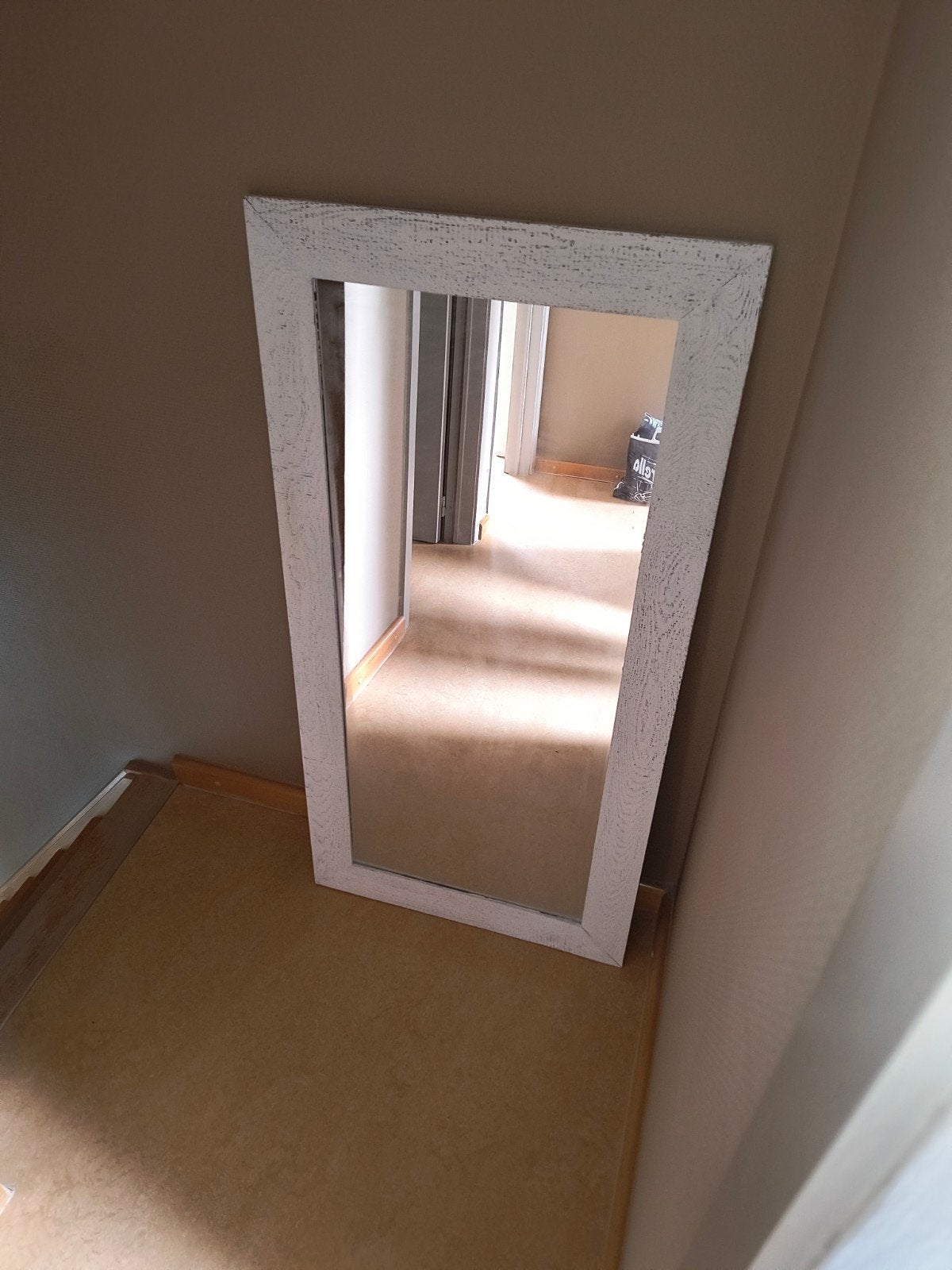 Mooie grote passpiegel / wandspiegel – Witte houtlook lijst, Huis en Inrichting, Ophalen