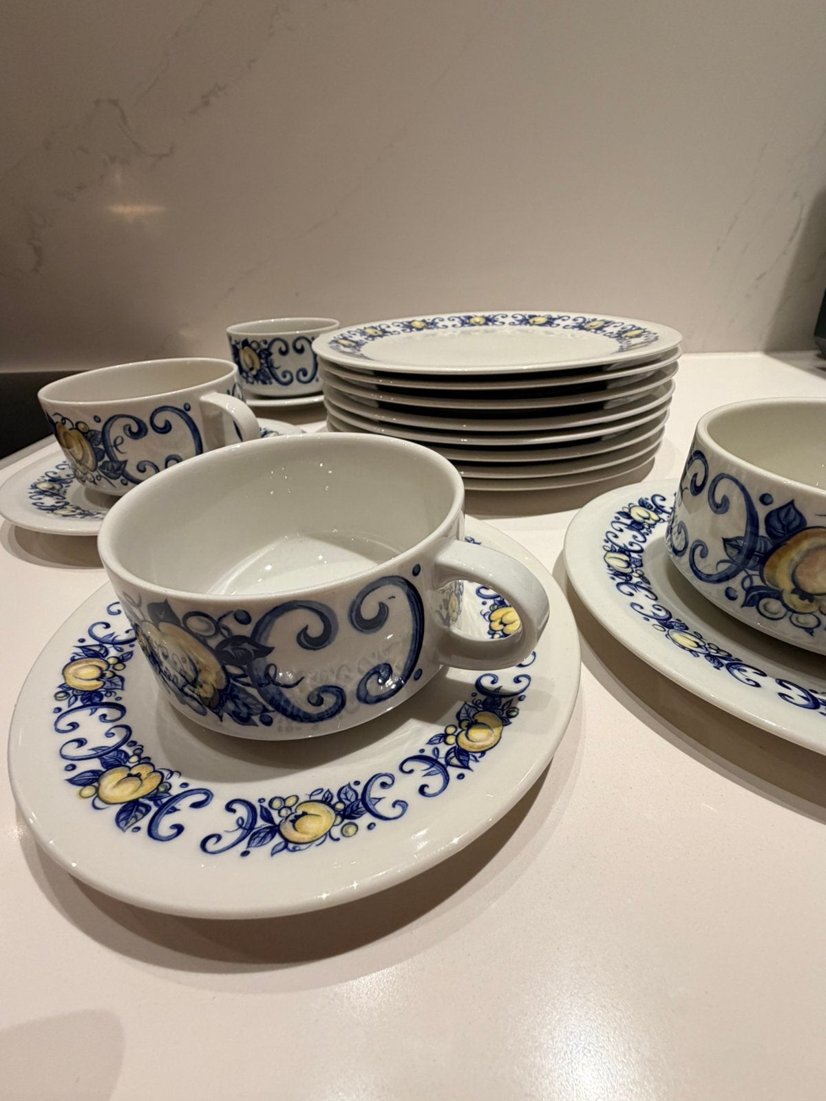 Vaisselle Villeroy & Boch Cadiz -16 pièces en excellent état, Enlèvement